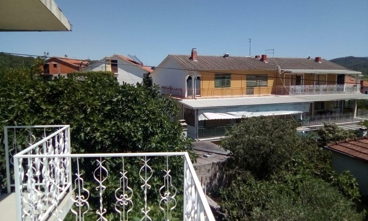 Apartamento Relax Garden Stari Grad  Exterior foto