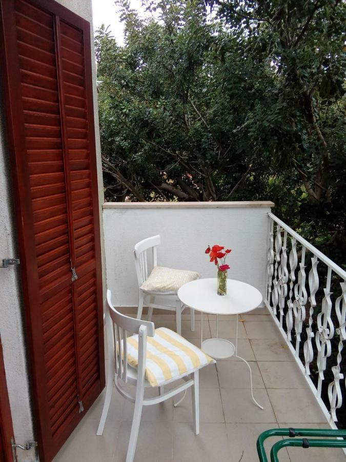 Apartamento Relax Garden Stari Grad  Exterior foto
